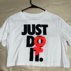 nike crop top !